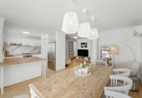 The “Pretty Beach House”, Perth